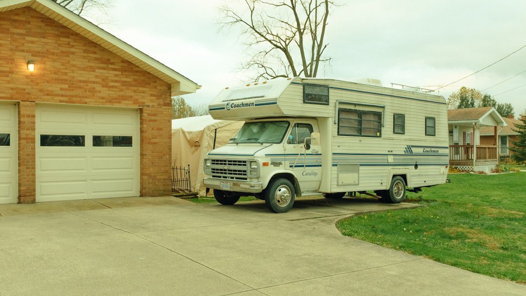 repossessed mobile home dealers