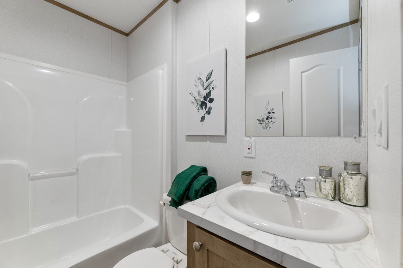 24 c 170 theaugustra 16562a bath 004 web 1739546176345 1323 12