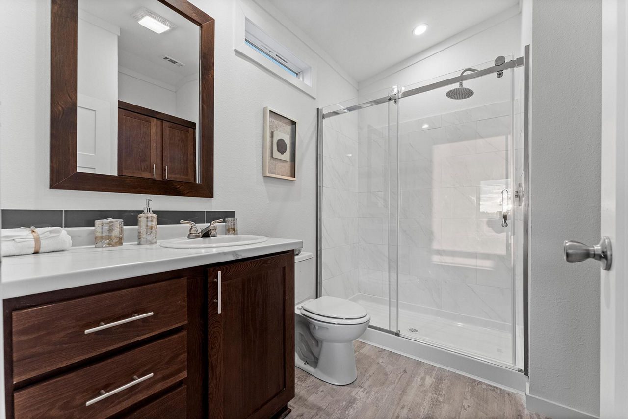 Innovation 1668H Primary Bath
