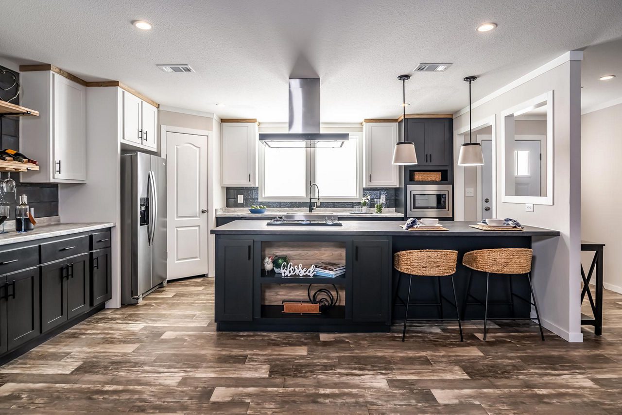 Pontchartrain Kitchen 1